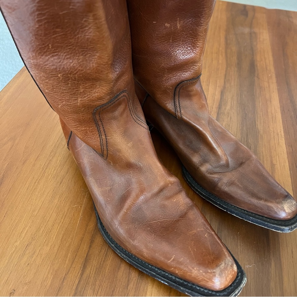 Hot deal gorgeous Vero Cuoio boots gently worn look / size 10